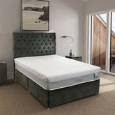 Mattress with foam-encapsulated pocket springs for individual support