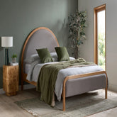 Stylish centrepiece with understated elegance.