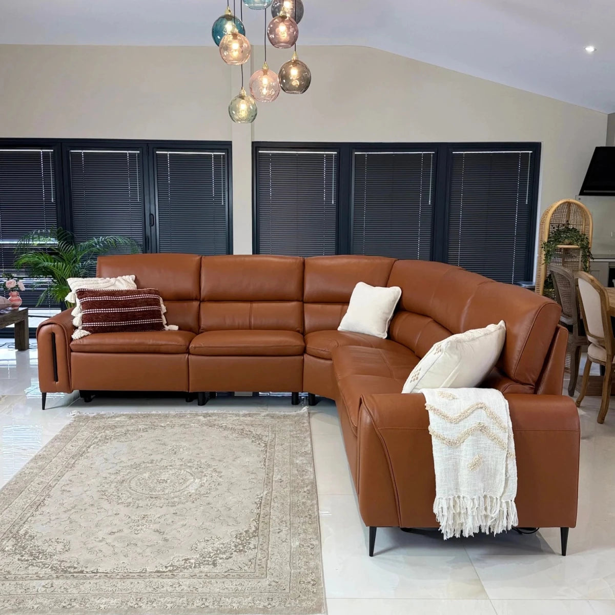 Dual power reclining seats for personalised comfort.