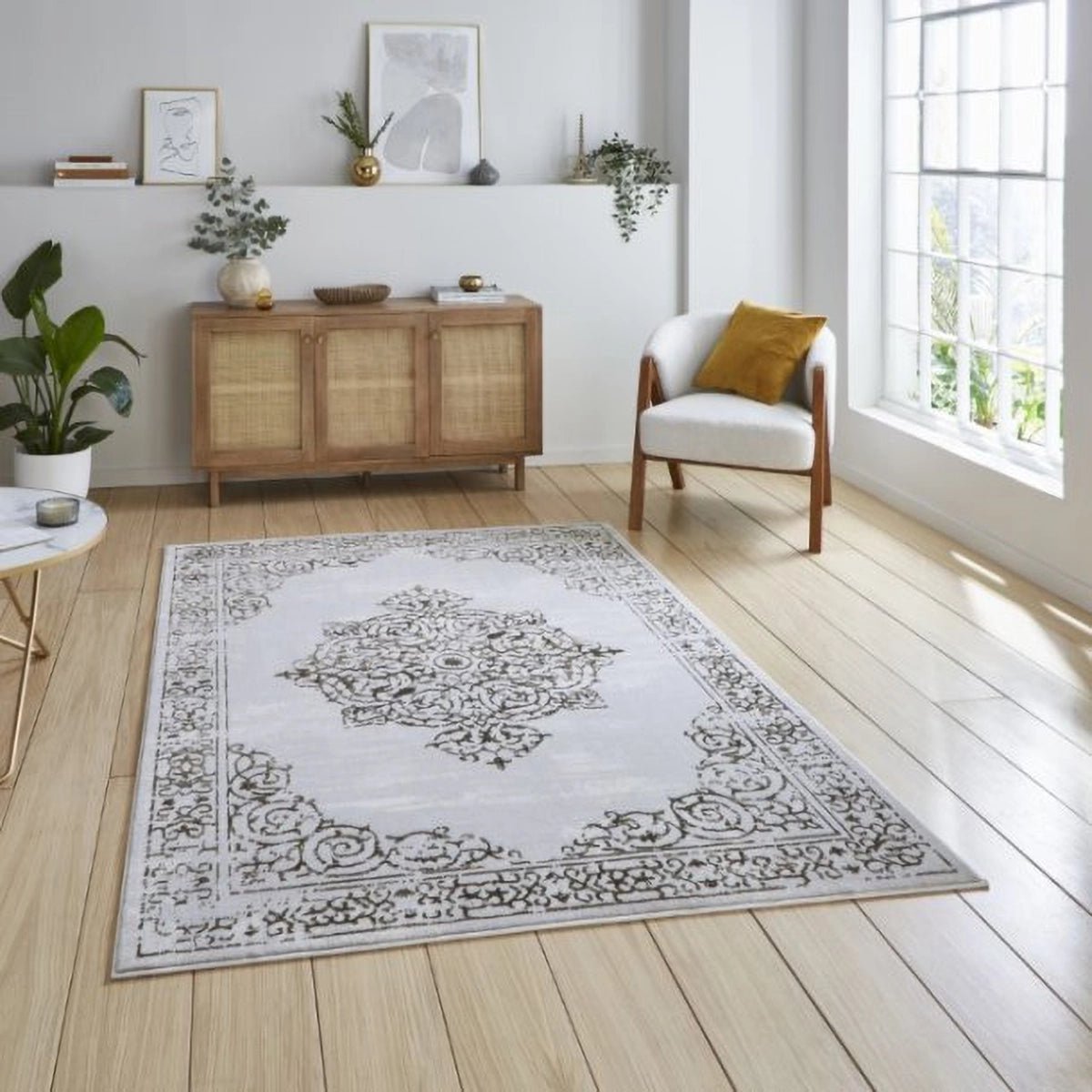Artemis B9076A Gold & Silver traditional style Rug