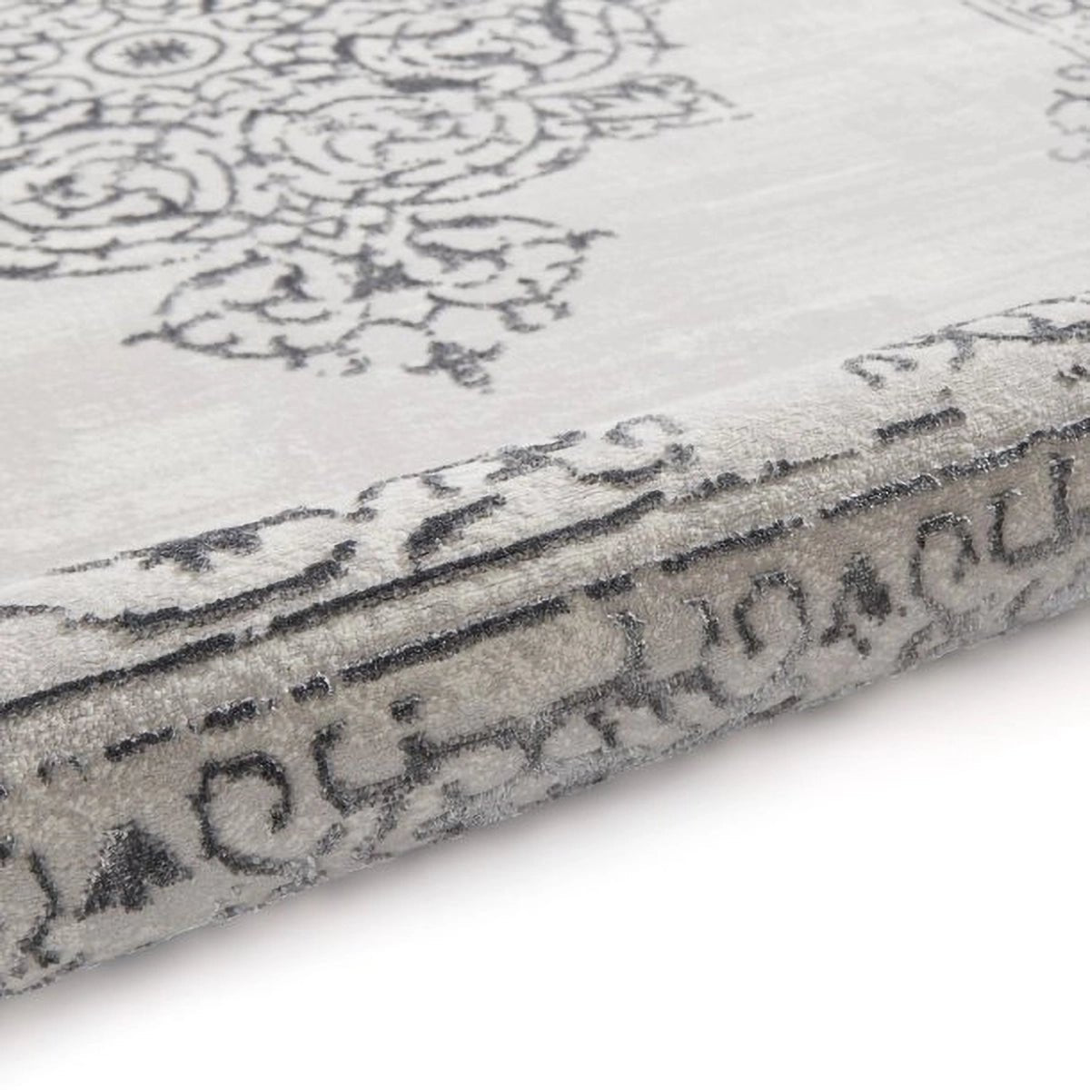 Close-up of Artemis silver rug high-density pile