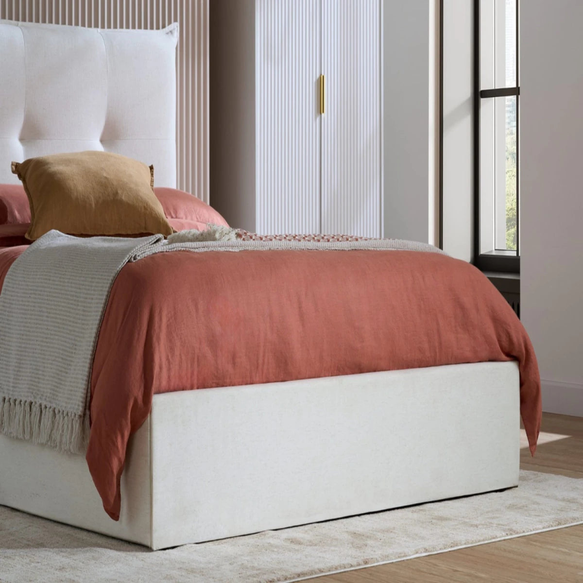 Sturdy construction bed designed for stability and everyday durability.