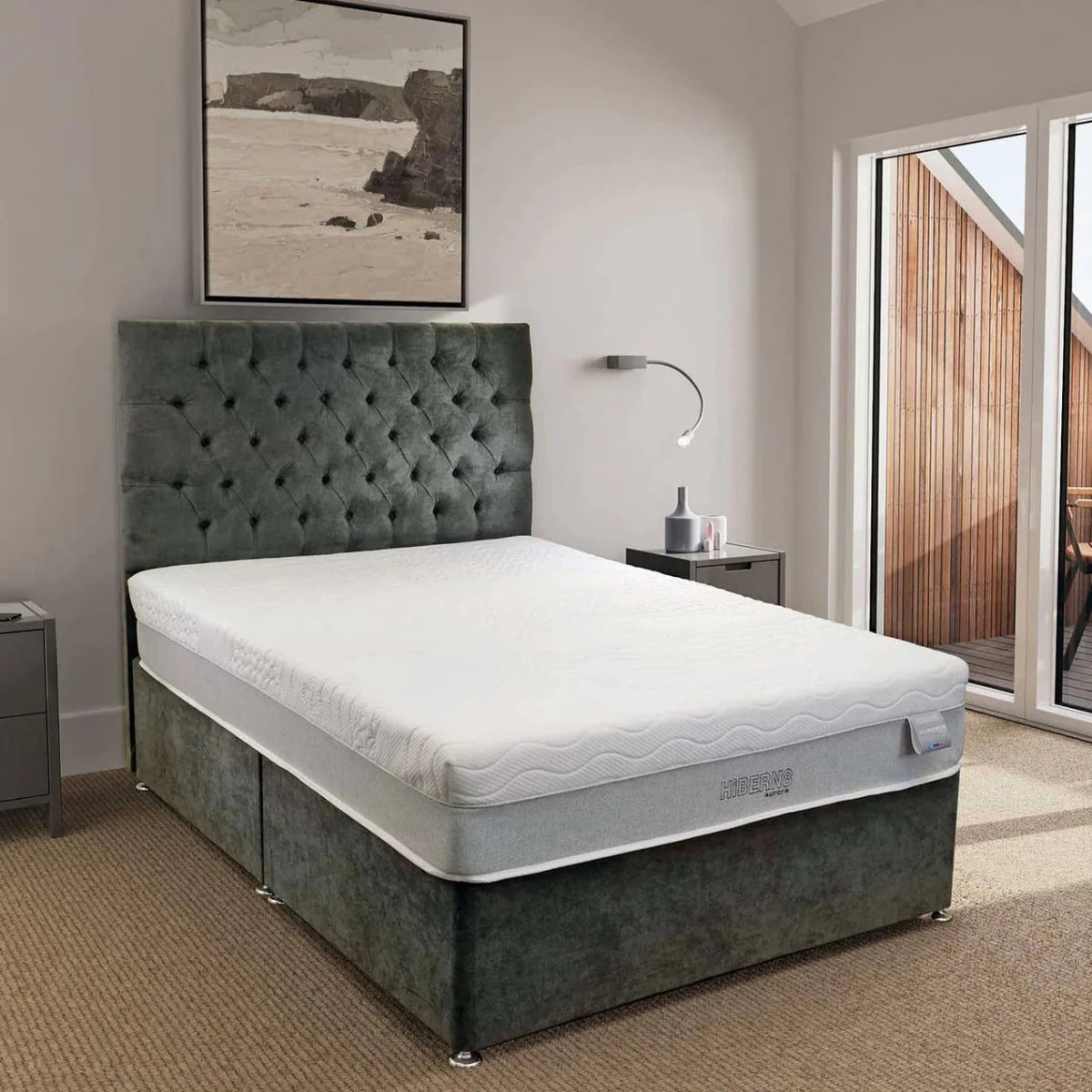 Mattress with foam-encapsulated pocket spring support system