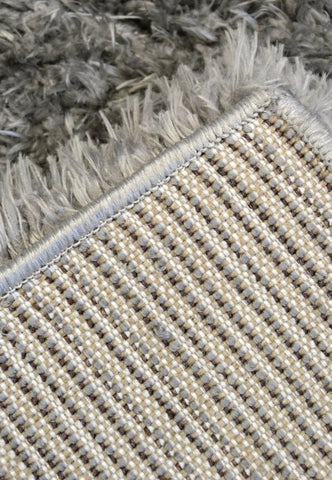 Stylish shaggy rug in neutral grey tone for modern homes.