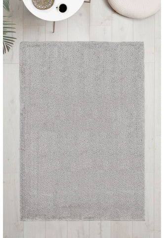 Stylish shaggy rug in light silver tone for modern homes.