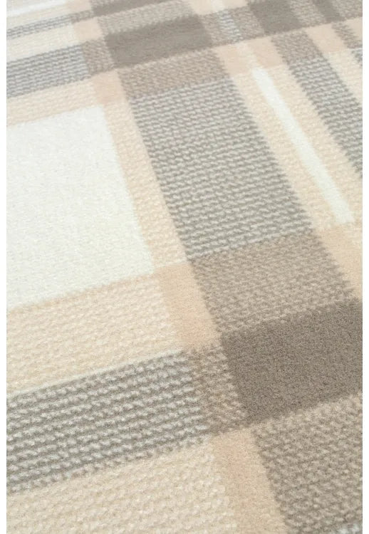 Classic cream rug suitable for modern and traditional interiors.