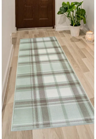 Neutral green runner creating a calm and elegant look.