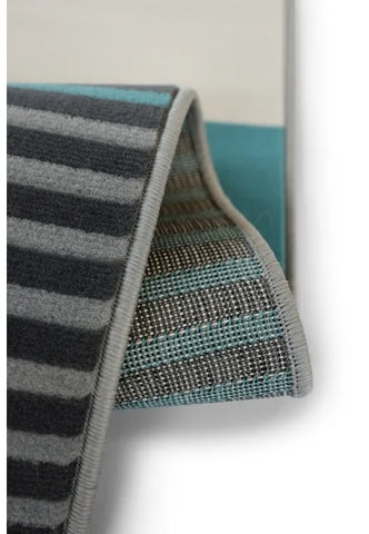 Hardwearing rug suitable for high traffic areas.