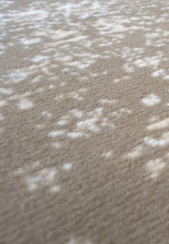 Vintage inspired round rug in neutral colours.