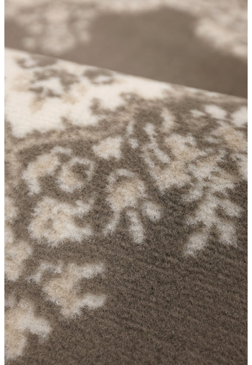 Traditional runner rug for corridors and entryways.