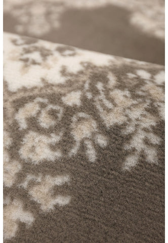 Traditional runner rug for corridors and entryways.