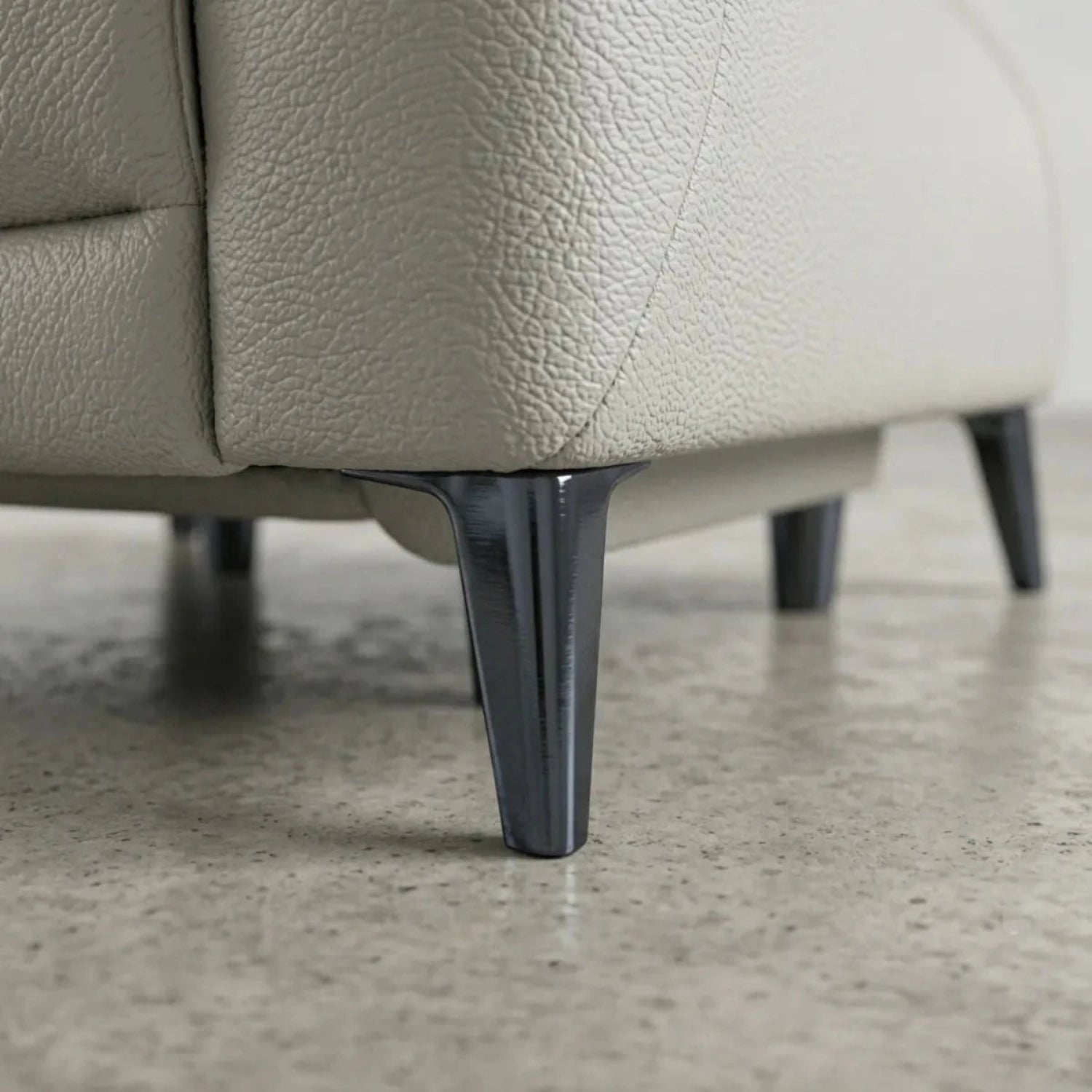 Practical support legs designed for long-lasting durability.