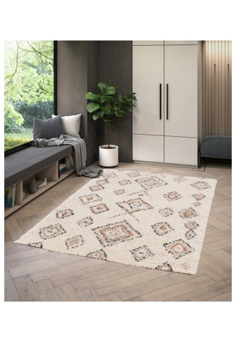 Nomadic shaggy diamonds rug with plush texture and modern style.