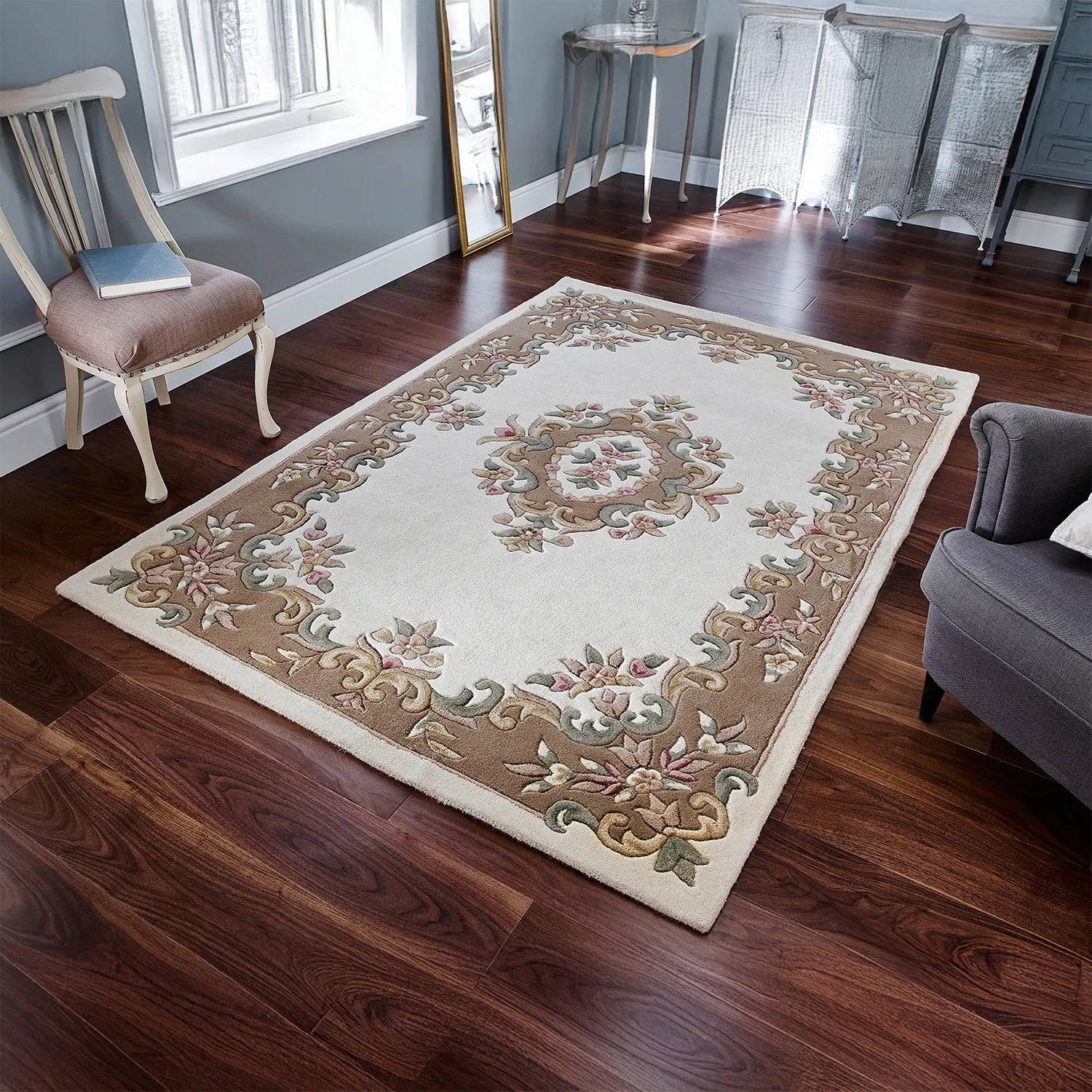 Royal Cream and Beige Traditional Hand Tufted Wool Rug - Pendle Village Furniture