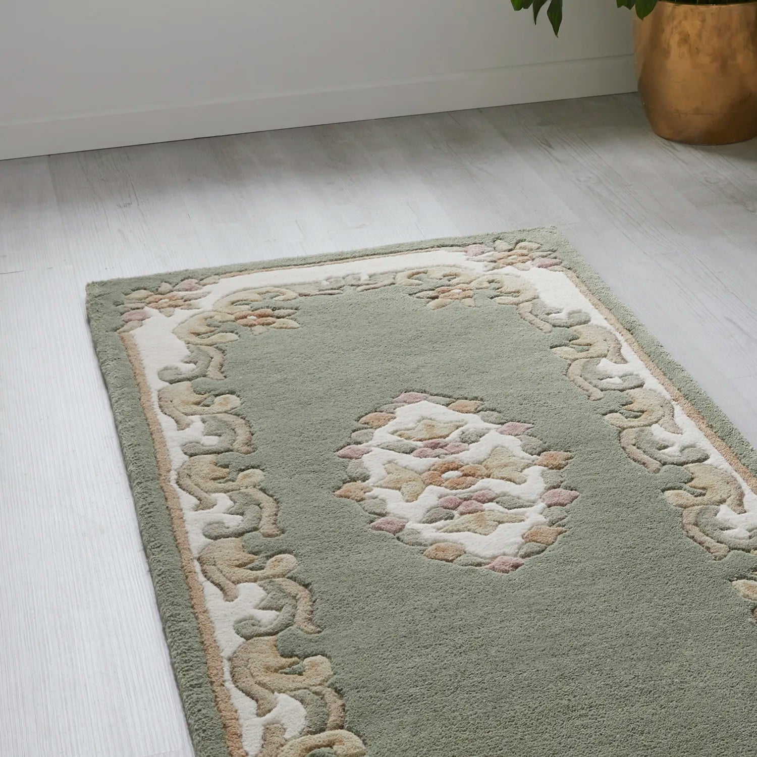 Royal Green Traditional Hand Tufted Wool Runner Rug - Pendle Village Furniture