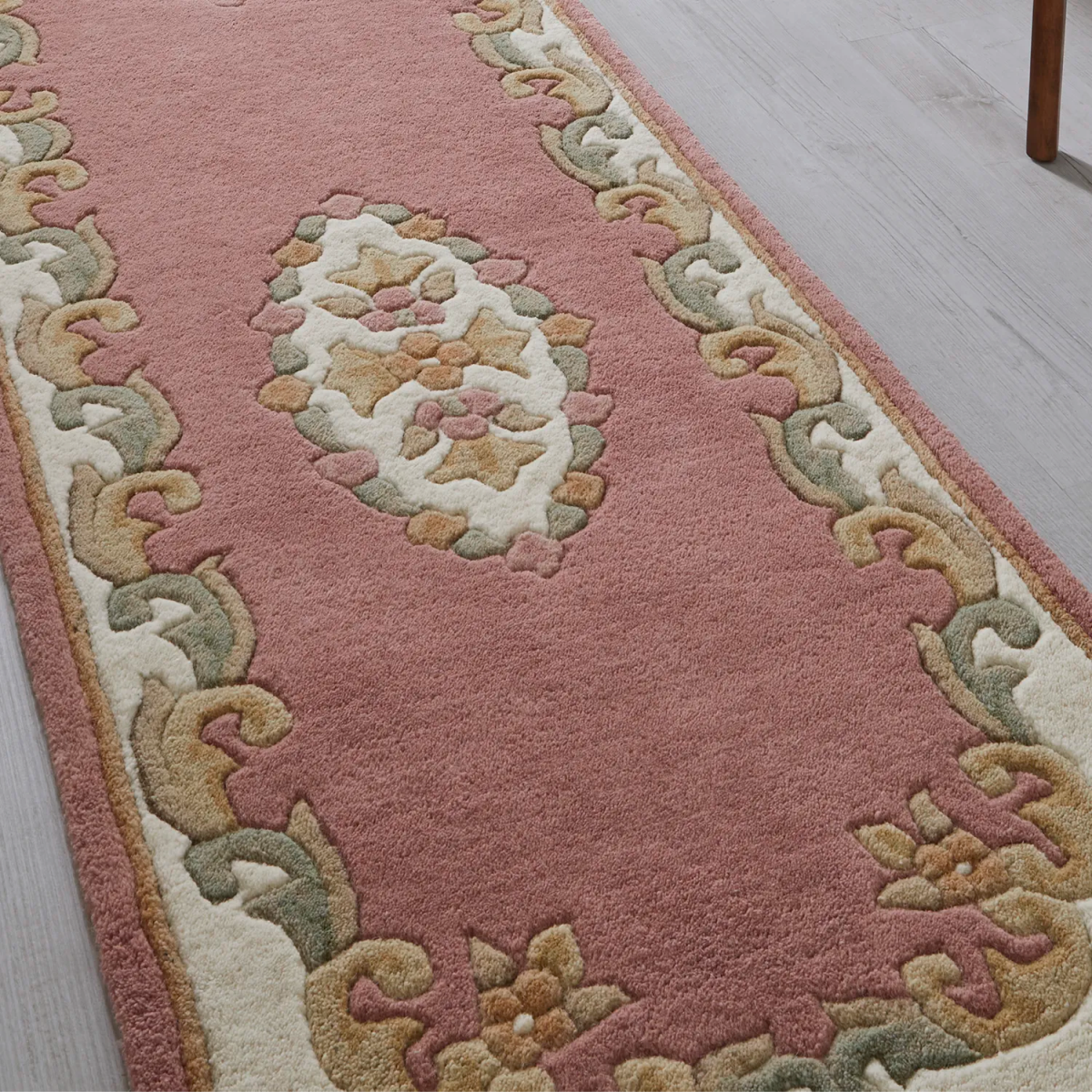 Royal Rose Traditional Hand Tufted Wool Runner Rug - Pendle Village Furniture