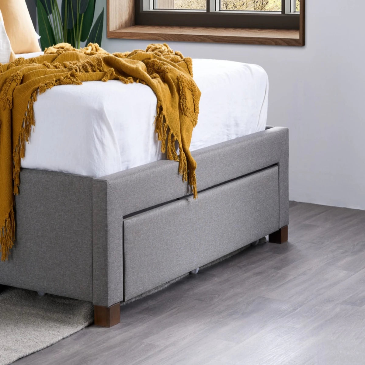 Strong support feet ensuring stable foundation.