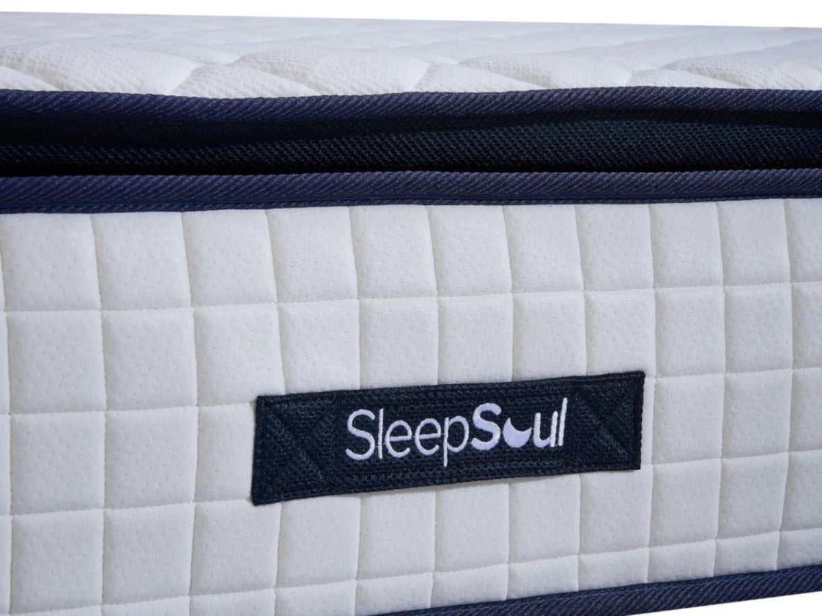 Even weight distribution with pocket spring support.