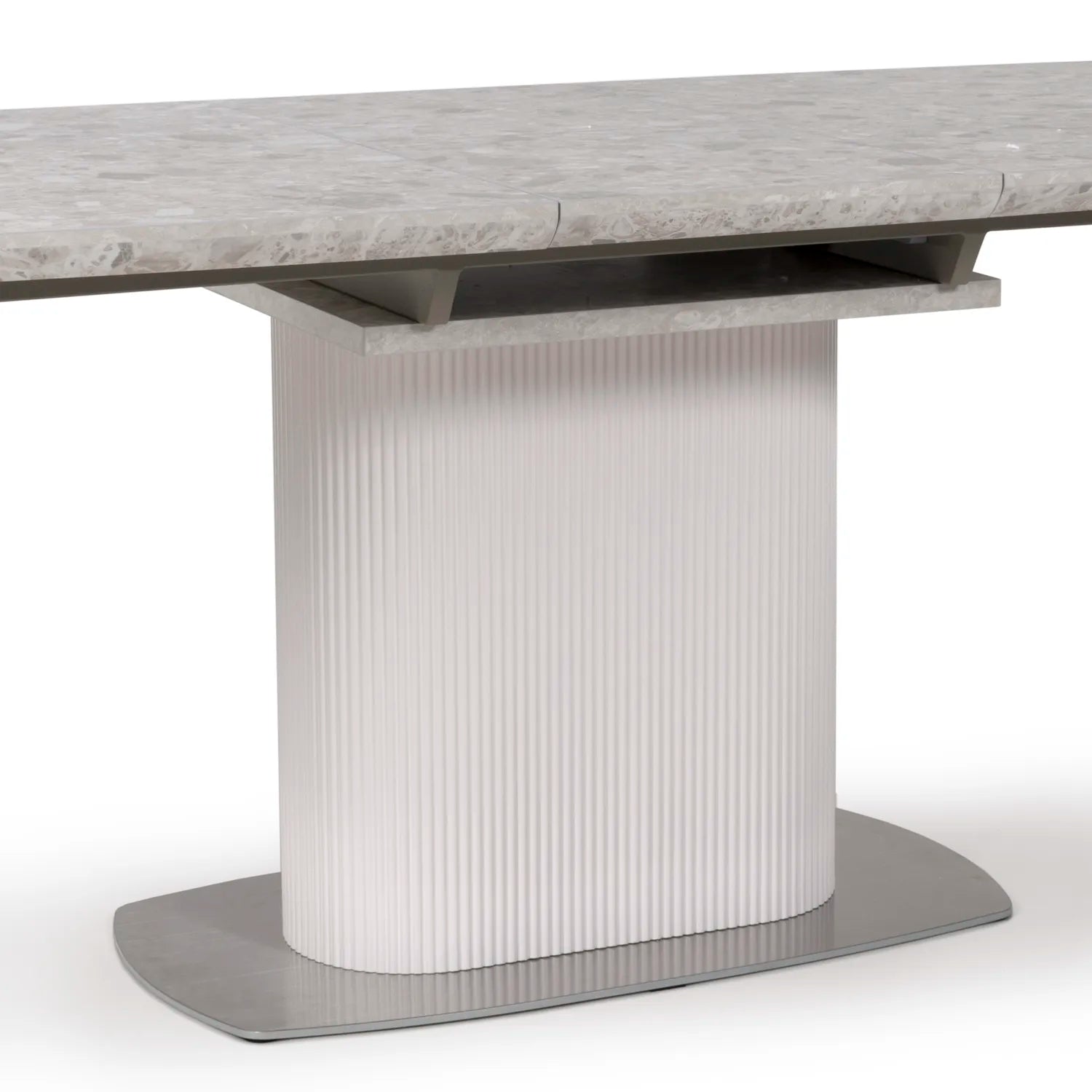 Close up of Tamworth Large 160cm Rectangular Extending Dining Table – SmarTops®