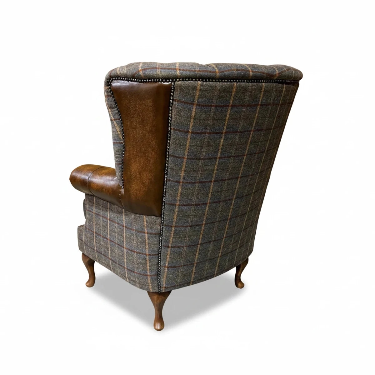 Oswald and Pablo wing Chair for living room