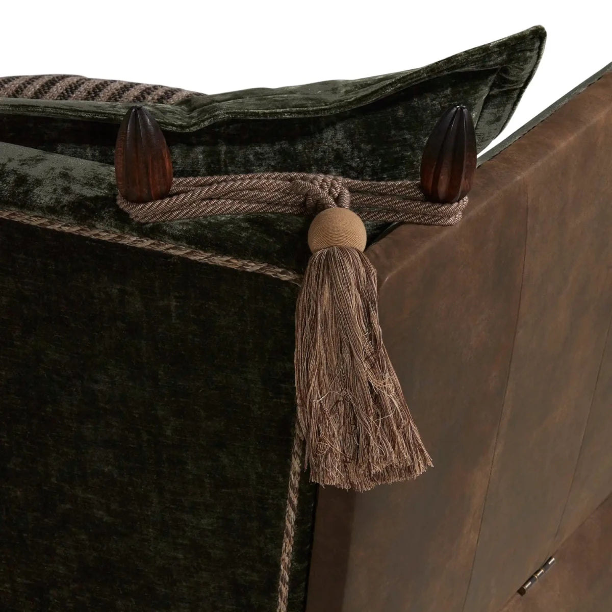Vintage inspired Snuggle with luxurious modern finish.