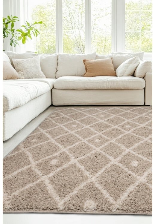 Twist Nomadic natural rug with soft shaggy texture and modern style.